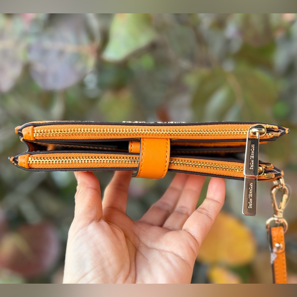 Michael Kors Jet Set Travel Double Zip Large Phone Wristlet MK Rad Orange Multi - Picture 4 of 12